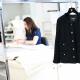 Articol de cult: geacă Chanel din tweed Ce să porți sub o jachetă Chanel albastră