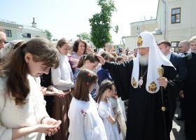 Elevii PSGU au participat la festivalul caritabil „Floare Albă Floare Albă în Mănăstirea Marfo Mariinsky